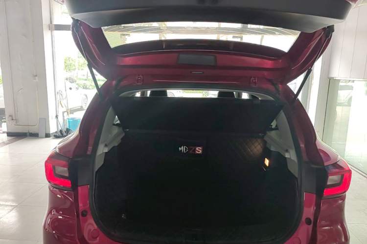 Used MG ZS 2018 1.5L Automatic Luxury Internet Edition China V Standard Trunk