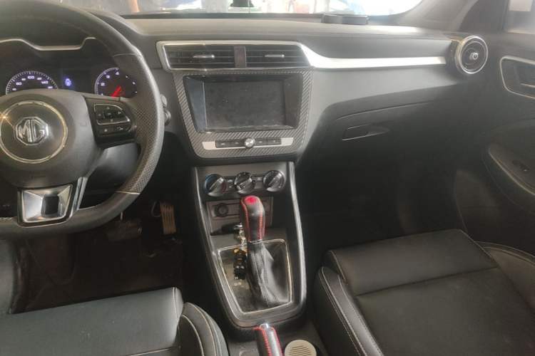 Used MG ZS 2018 1.5L Automatic Luxury Edition China V Standard Audio And AC Panel