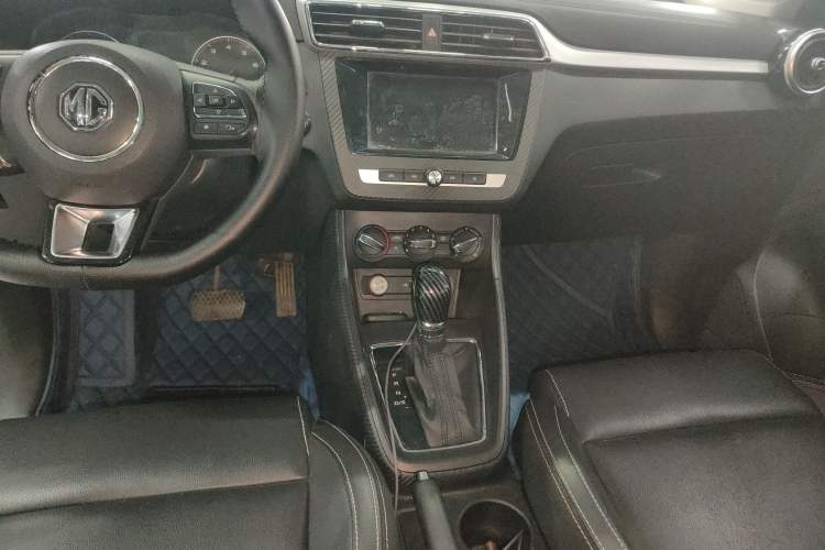 Used MG ZS 2018 1.5L Automatic Luxury Edition China V Standard Audio And AC Panel