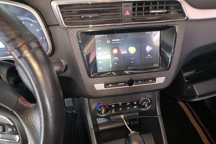 Used MG ZS 2018 16T Automatic Flagship Internet Edition China V Standard Audio And AC Panel