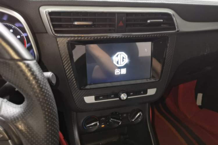 Used MG ZS 2018 1.5L Automatic Luxury Edition China V Standard Audio And AC Panel