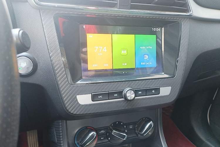 Used MG ZS 2018 1.5L Automatic Luxury Edition China V Standard Audio And AC Panel