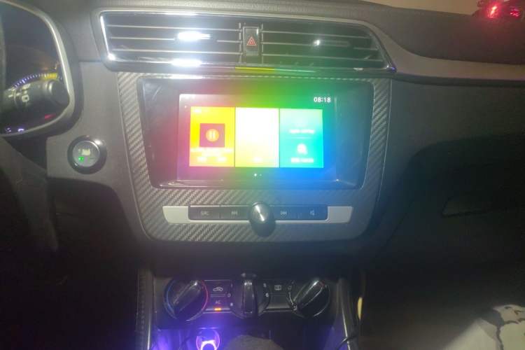 Used MG ZS 2018 1.5L Automatic Luxury Edition China V Standard Audio And AC Panel