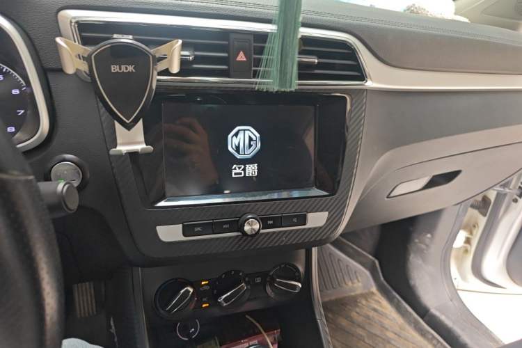Used MG ZS 2018 1.5L Automatic Elite Edition China V Standard Audio And AC Panel
