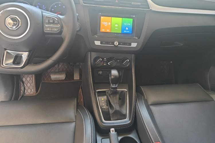 Used MG ZS 2018 1.5L Automatic Luxury Edition China V Standard Audio And AC Panel