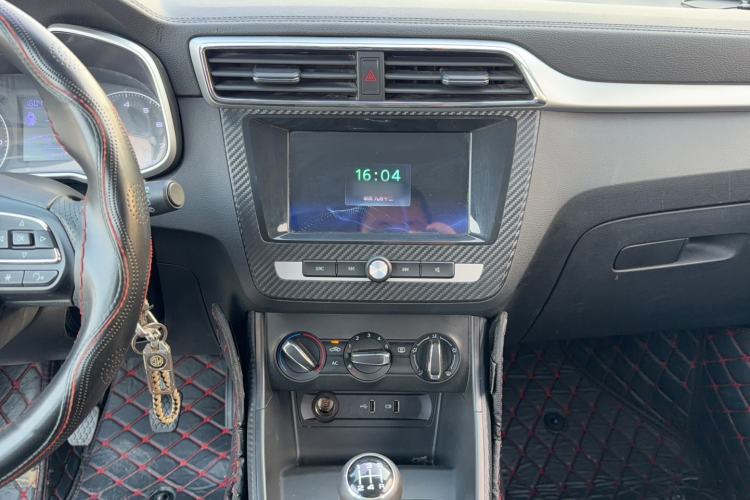 Used MG ZS 2018 1.5L Manual Comfort Edition China V Standard Audio And AC Panel