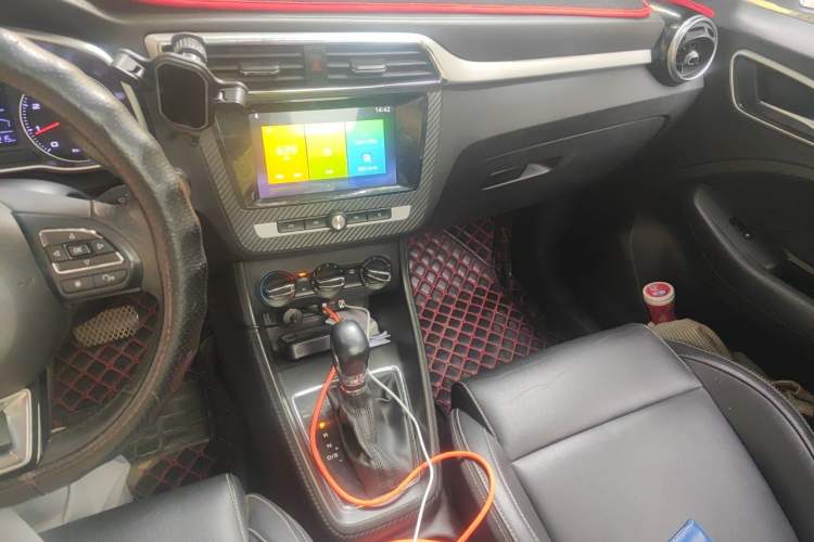 Used MG ZS 2018 1.5L Automatic Luxury Edition China V Standard Audio And AC Panel