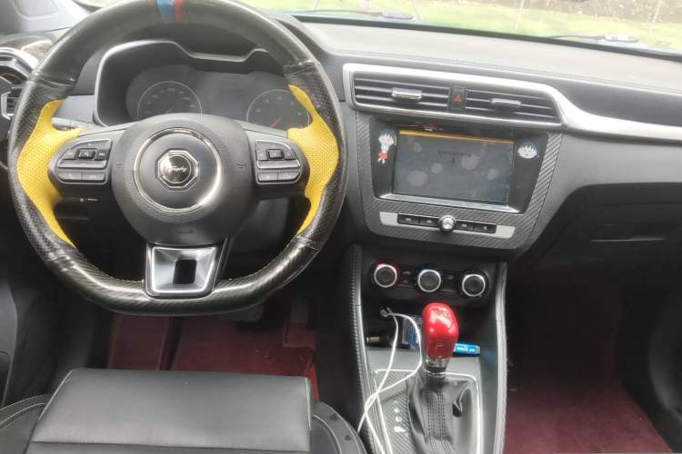Used MG ZS 2018 1.5L Automatic Luxury Edition China V Standard Center Console