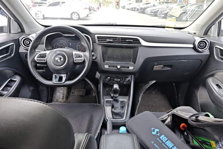 Used MG ZS 2018 1.5L Automatic Luxury Edition China V Standard Center Console