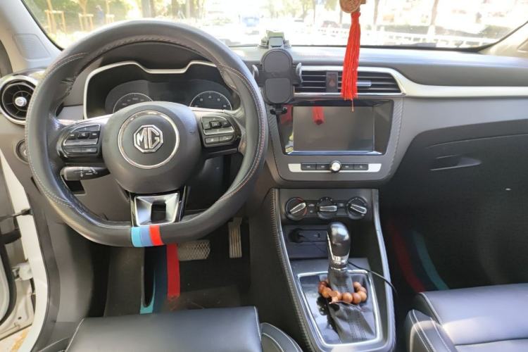 Used MG ZS 2018 1.5L Automatic Luxury Edition China V Standard Center Console