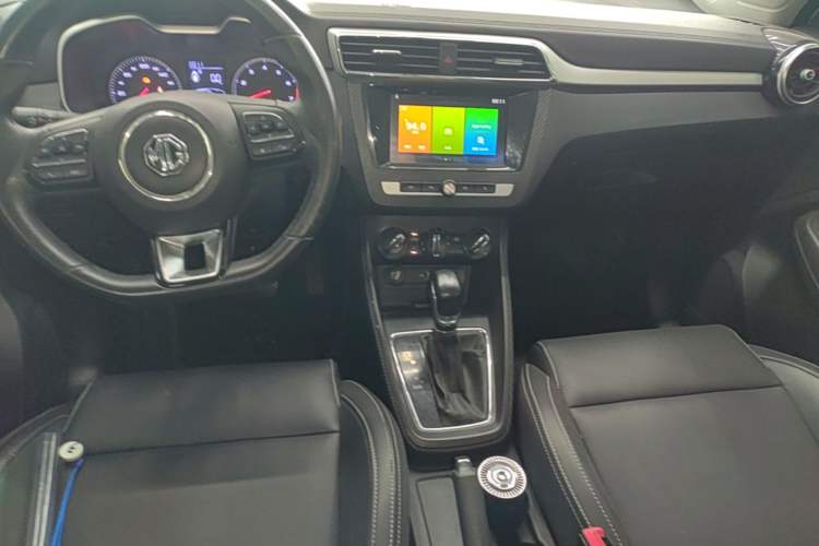 Used MG ZS 2018 1.5L Automatic Luxury Edition China V Standard Center Console