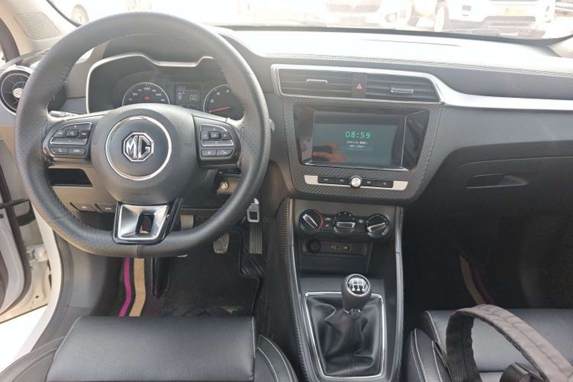 Used MG ZS 2018 1.5L Manual Luxury Version China V Standard Center Console