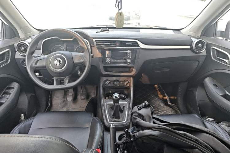 Used MG ZS 2018 1.5L Manual Fashion Edition China V-standard Center Console