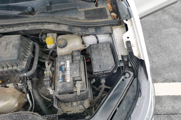 Used MG ZS 2018 1.5L Automatic Elite Edition China V Standard Engine Bay Left