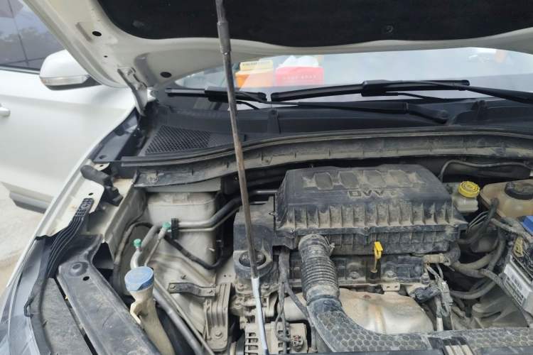 Used MG ZS 2018 1.5L Automatic Luxury Edition China V Standard Engine Bay Right