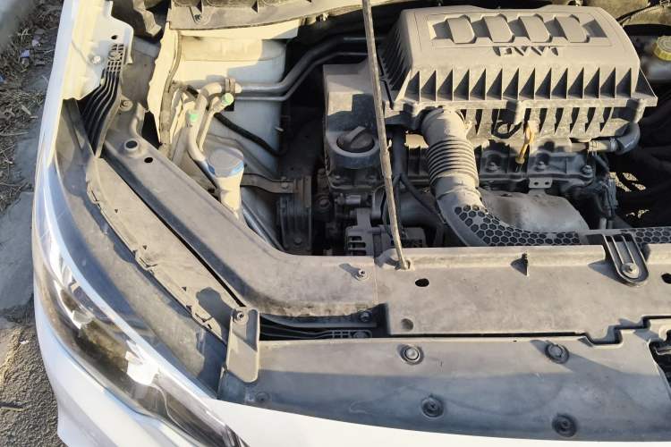 Used MG ZS 2018 1.5L Automatic Luxury Edition China V Standard Engine Bay Right