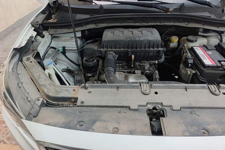 Used MG ZS 2018 1.5L Automatic Luxury Edition China V Standard Engine Bay Right