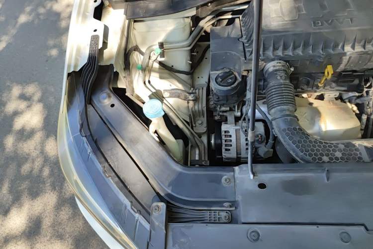 Used MG ZS 2018 1.5L Automatic Luxury Edition China V Standard Engine Bay Right