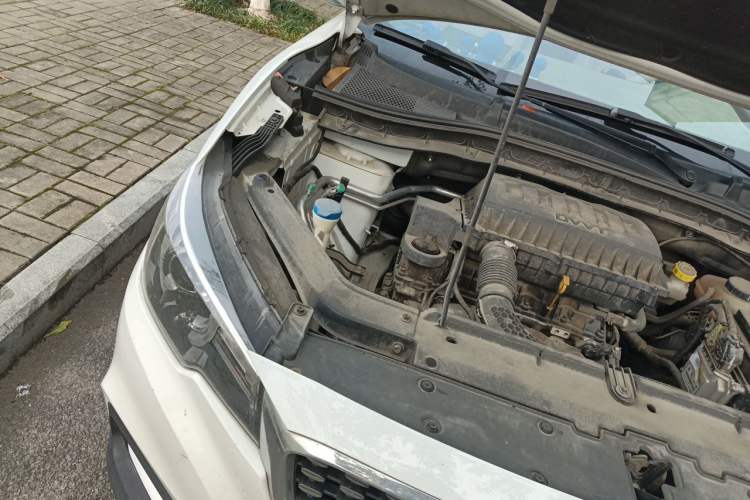 Used MG ZS 2018 1.5L Automatic Luxury Edition China V Standard Engine Bay Right