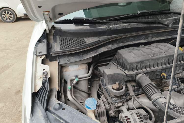 Used MG ZS 2018 1.5L Automatic Luxury Edition China V Standard Engine Bay Right