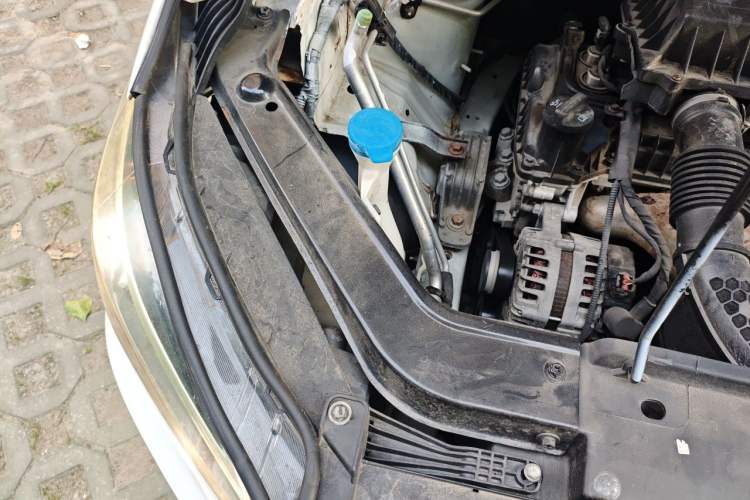 Used MG ZS 2018 1.5L Automatic Elite Edition China V Standard Engine Bay Right