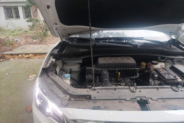 Used MG ZS 2018 1.5L Automatic Luxury Edition China V Standard Engine Bay Right