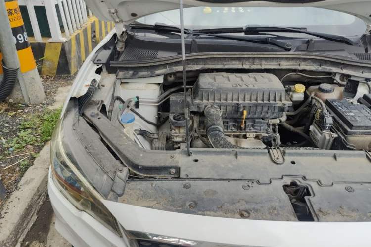 Used MG ZS 2018 1.5L Automatic Luxury Edition China V Standard Engine Bay Right