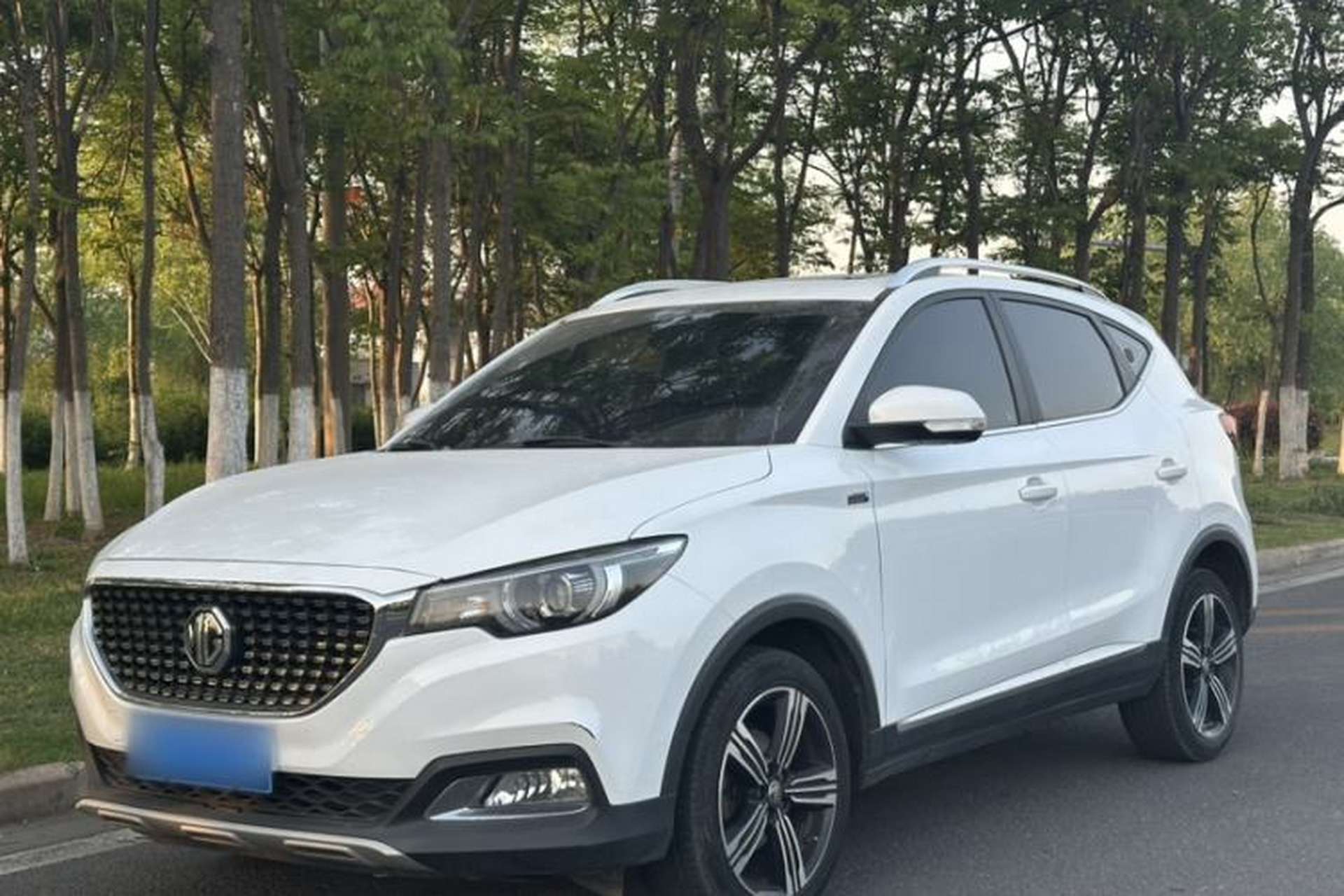 Used MG ZS 2018 1.5L Automatic Luxury Edition China V Standard Front Left 45 Deg