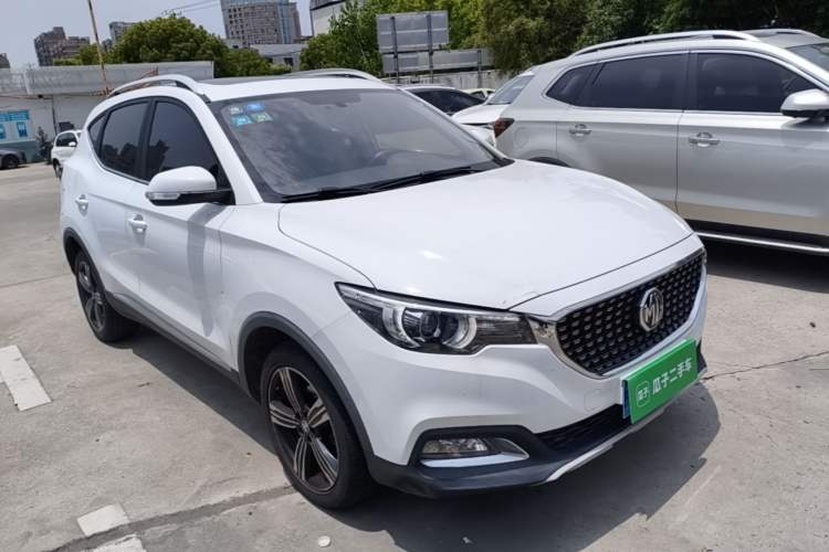 Used MG ZS 2018 1.5L Automatic Luxury Edition China V Standard Front Right 45 Deg