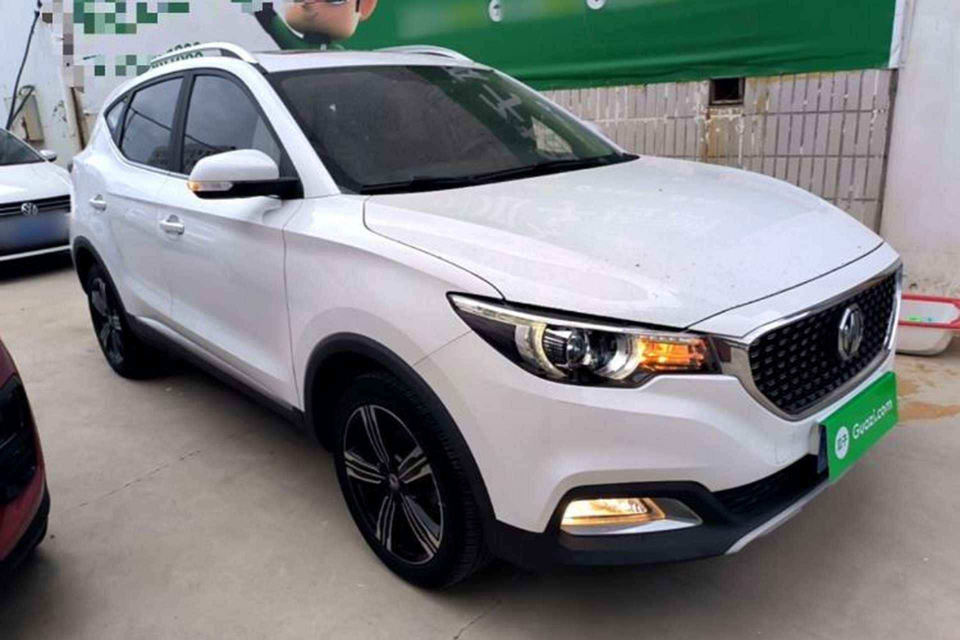 Used MG ZS 2018 1.5L Automatic Luxury Edition China V Standard Front Right 45 Deg