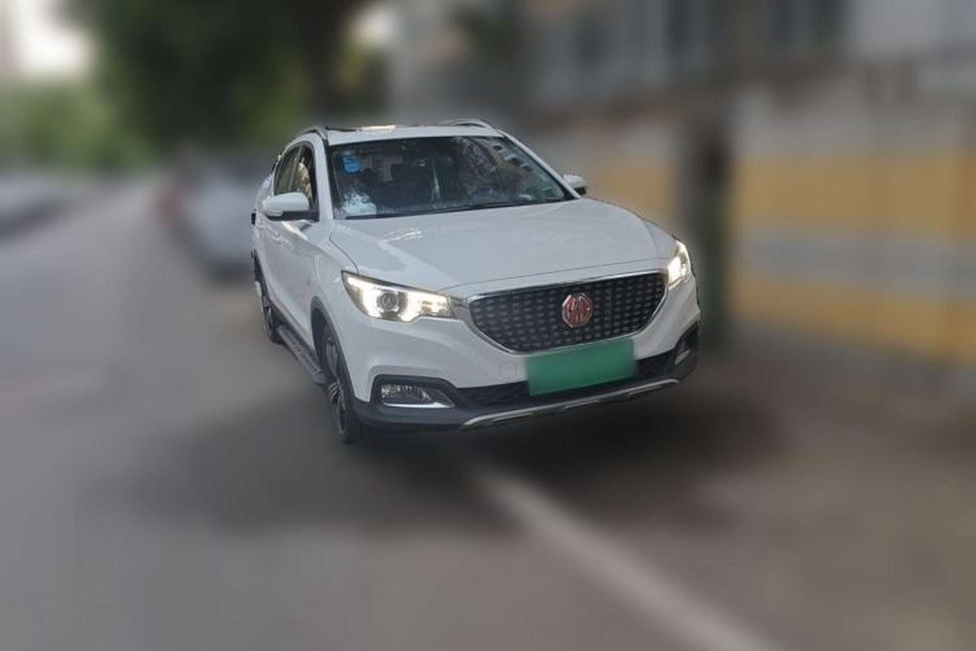 Used MG ZS 2018 1.5L Automatic Luxury Edition China V Standard Front Right 45 Deg