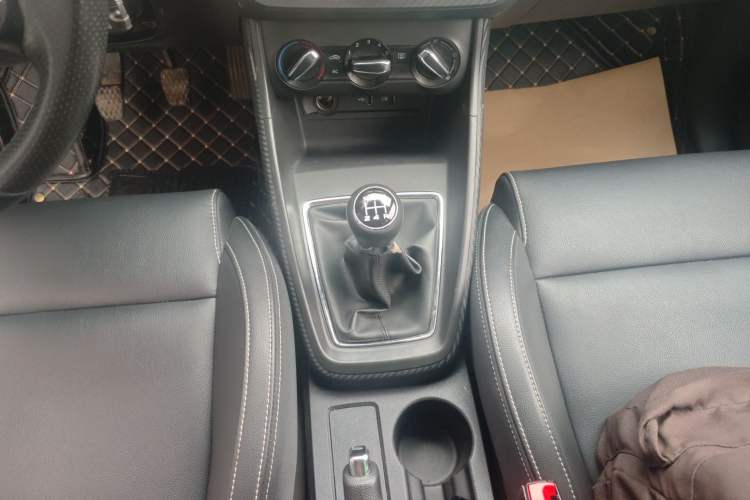 Used MG ZS 2018 1.5L Manual Elite Edition China V standard Gear Lever