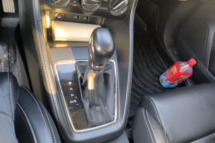Used MG ZS 2018 1.5L Automatic Luxury Edition China V Standard Gear Lever