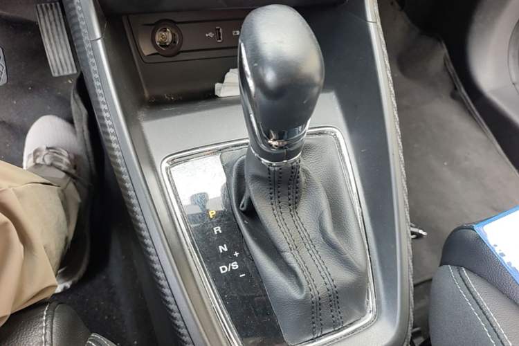 Used MG ZS 2018 1.5L Automatic Luxury Edition China V Standard Gear Lever