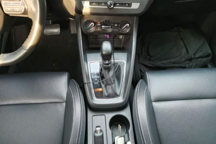 Used MG ZS 2018 1.5L Automatic Luxury Edition China V Standard Gear Lever