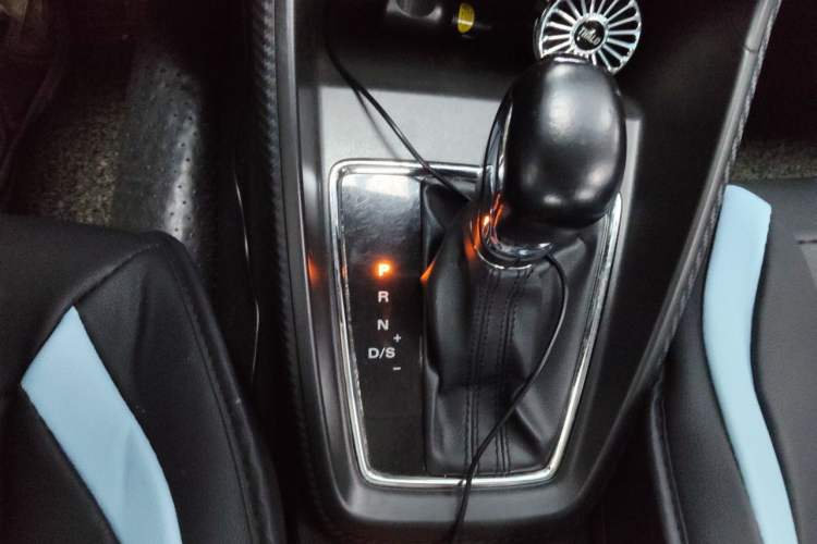 Used MG ZS 2018 1.5L Automatic Luxury Edition China V Standard Gear Lever
