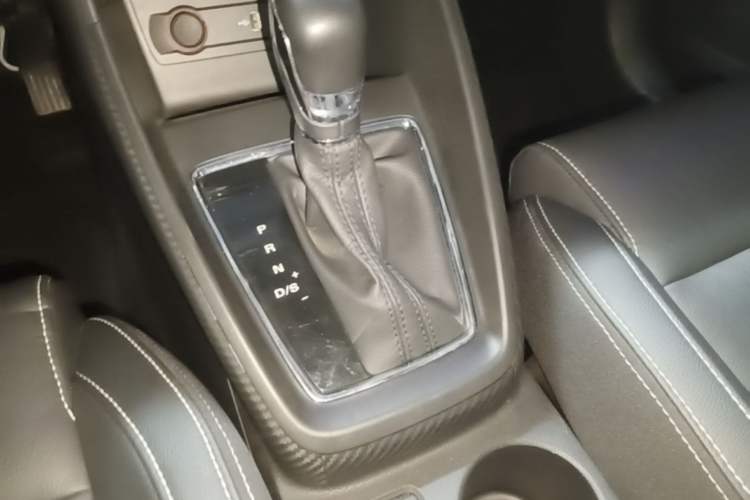 Used MG ZS 2018 1.5L Automatic Luxury Edition China V Standard Gear Lever