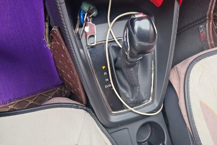 Used MG ZS 2018 1.5L Automatic Luxury Edition China V Standard Gear Lever