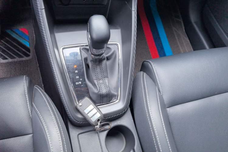 Used MG ZS 2018 1.5L Automatic Luxury Edition China V Standard Gear Lever