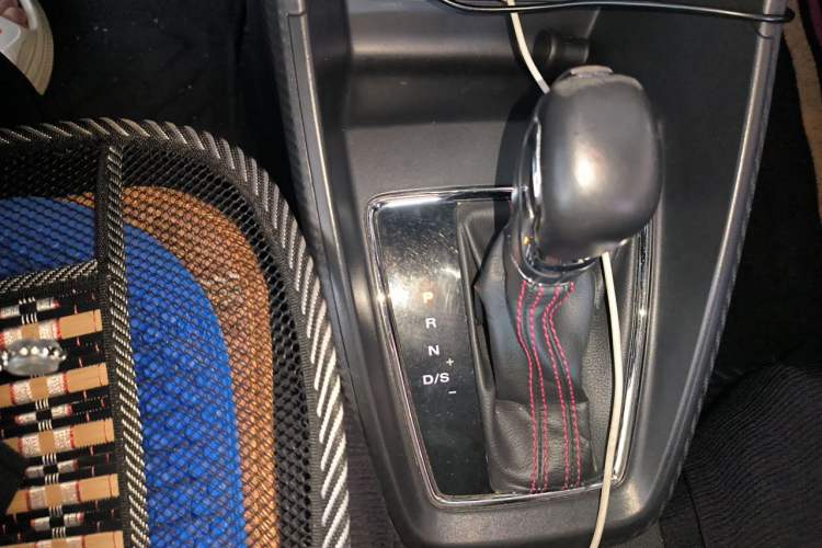 Used MG ZS 2018 16T Automatic Flagship Internet Edition China V Standard Gear Lever