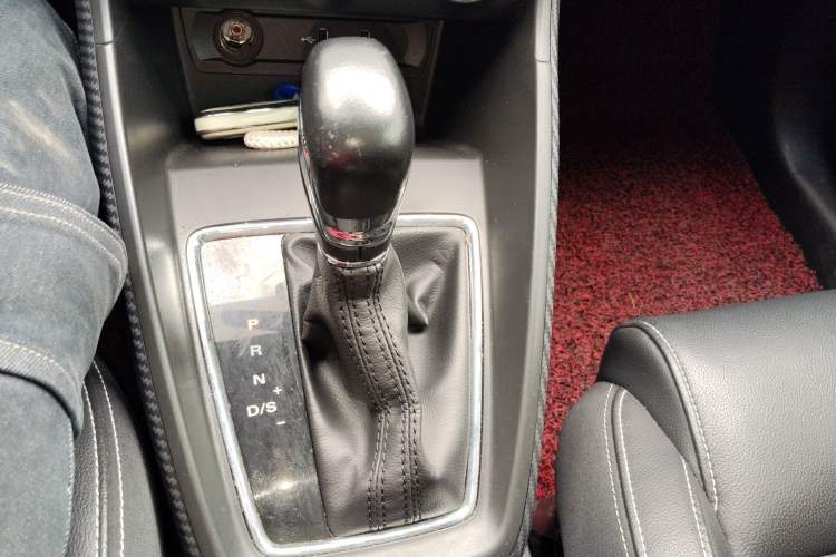 Used MG ZS 2018 1.5L Automatic Luxury Edition China V Standard Gear Lever