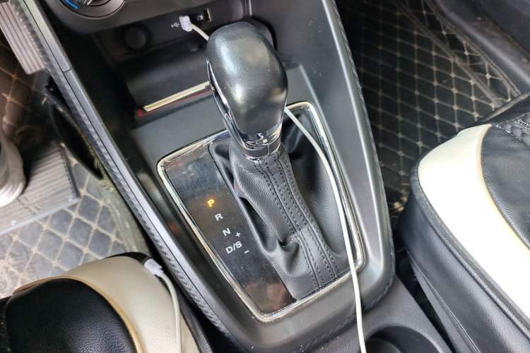 Used MG ZS 2018 1.5L Automatic Luxury Edition China V Standard Gear Lever