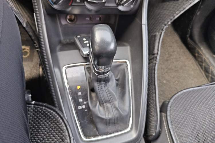 Used MG ZS 2018 1.5L Automatic Luxury Edition China V Standard Gear Lever