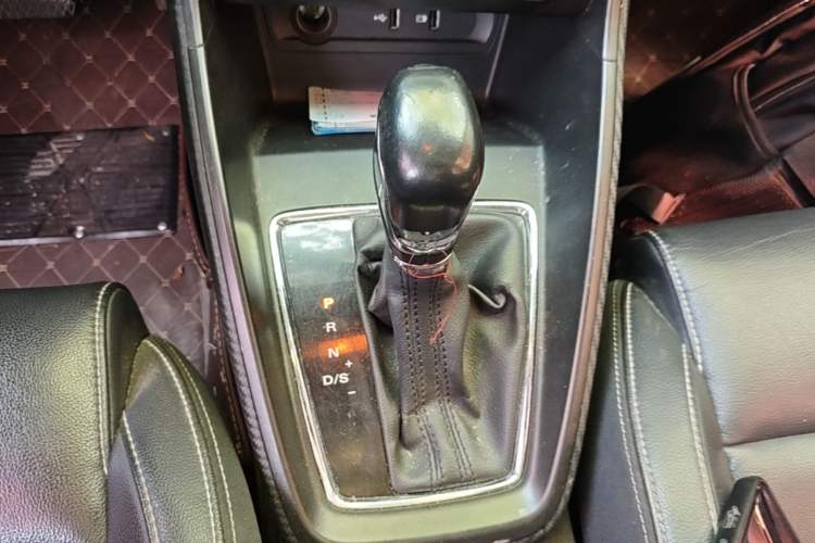 Used MG ZS 2018 1.5L Automatic Luxury Edition China V Standard Gear Lever