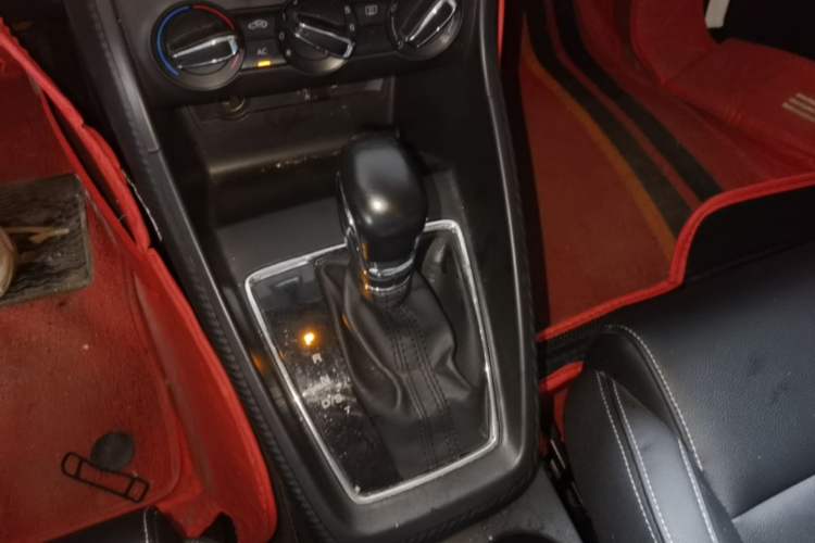 Used MG ZS 2018 1.5L Automatic Luxury Edition China V Standard Gear Lever