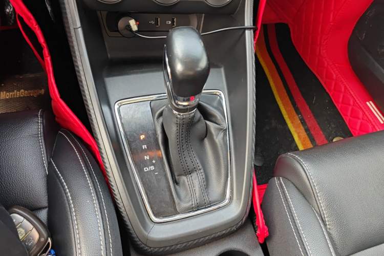 Used MG ZS 2018 1.5L Automatic Luxury Edition China V Standard Gear Lever