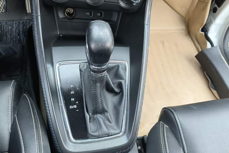 Used MG ZS 2018 1.5L Automatic Luxury Edition China V Standard Gear Lever
