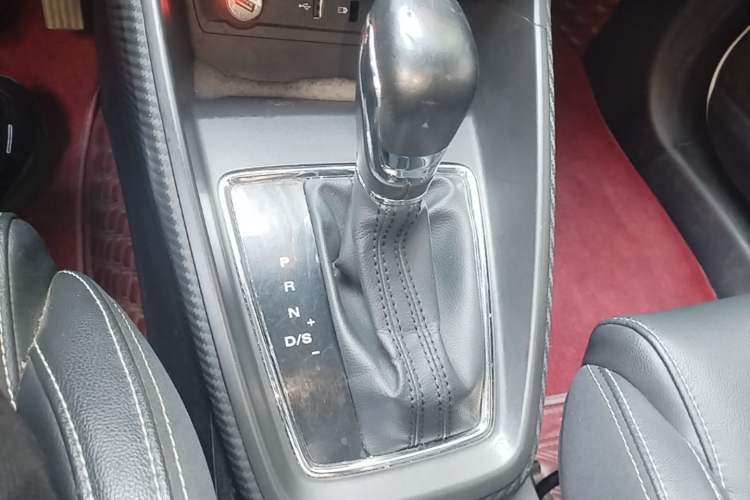 Used MG ZS 2018 1.5L Automatic Luxury Edition China V Standard Gear Lever