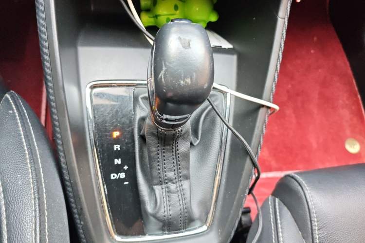 Used MG ZS 2018 1.5L Automatic Elite Edition China V Standard Gear Lever