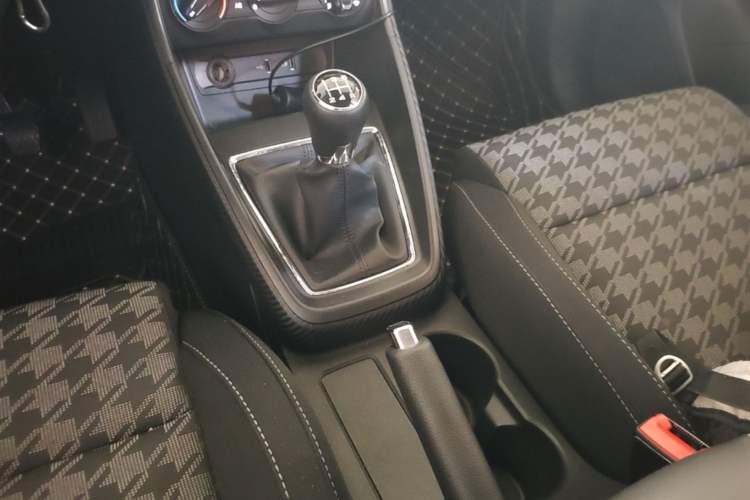 Used MG ZS 2018 1.5L Manual Comfort Edition China V Standard Gear Lever